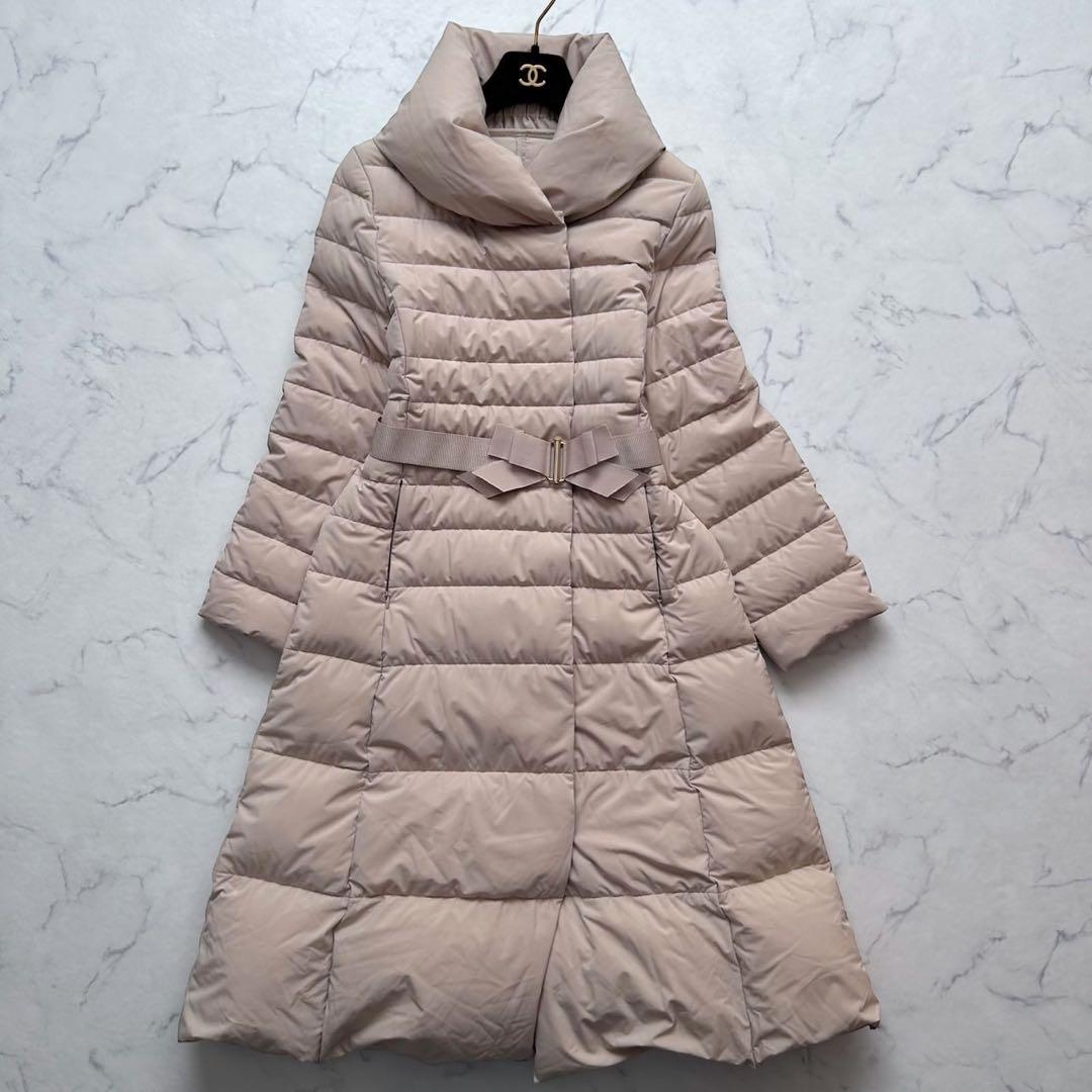 ストロベリーフィールズ 25AW エアリータフタ美シルエットダウンコート