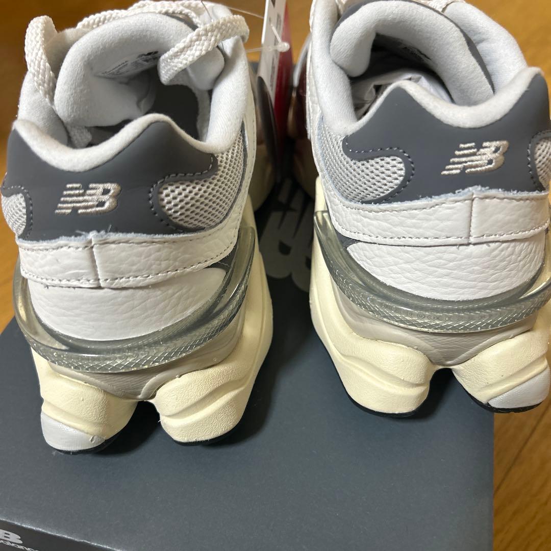 ニューバランス9060AGA 新品未使用23.5