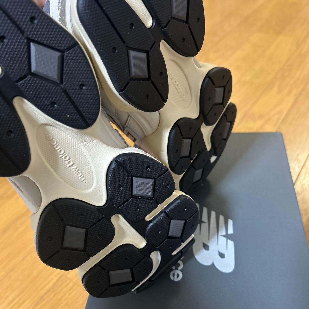 ニューバランス9060AGA 新品未使用23.5