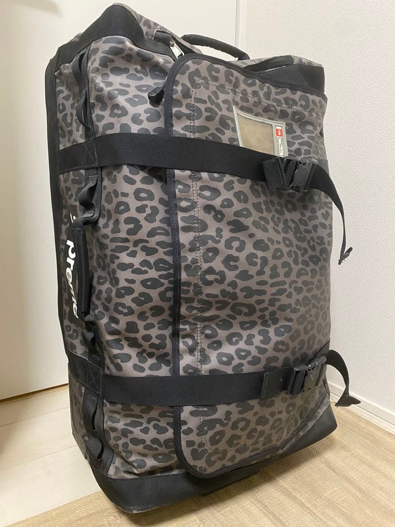 SUPREME × THE NORTH FACE キャリーバッグ