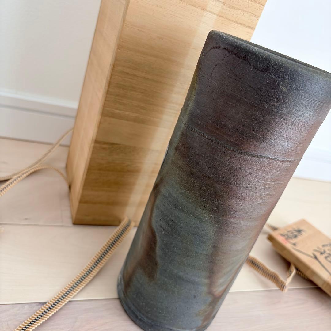 【新品】【備前焼】陶器の円筒形花器 グレーとブラウン