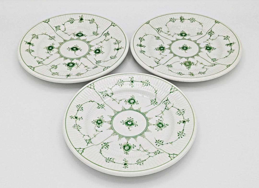状態極良 ロイヤルコペンハーゲン グリーンフルーテッド ホテル仕様プレート 3客