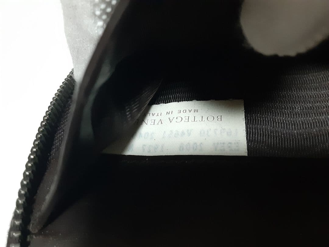 ボッテガヴェネタ　BOTTEGA VENETA　長財布　ラウンドファスナー