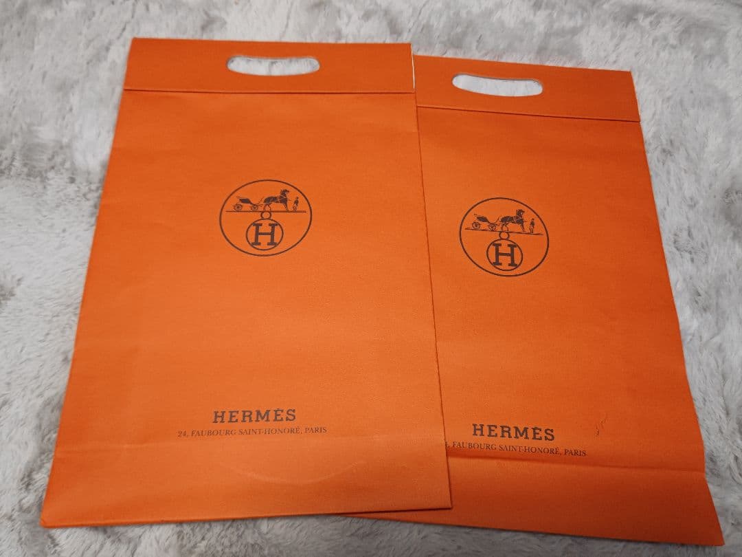 値下げしました エルメス紙袋　　数十枚をまとめ売り　枚数　追加しました