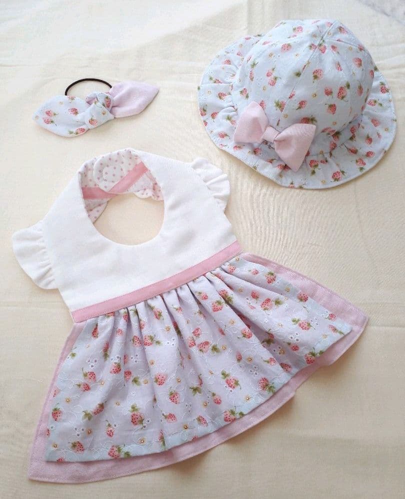 3点【送料無料】いちごのドレスワンピーススタイ&ベビーハット&結びリボンゴム