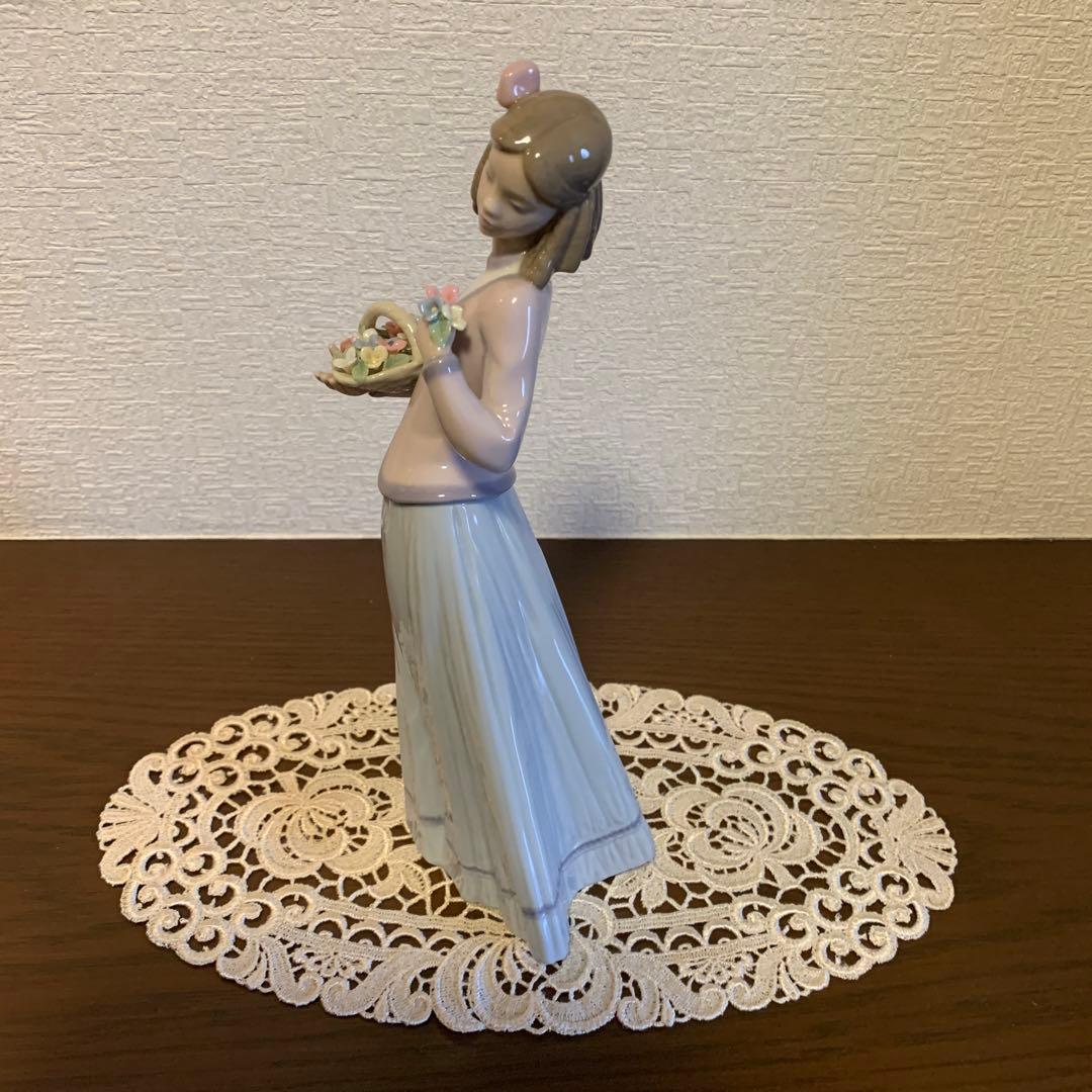 会員限定・希少】LLADRO リヤドロ　 『春の香り』箱付　陶器