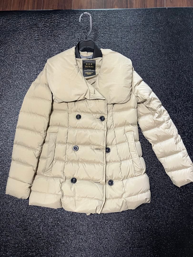 TATRAS ベージュ ダウンジャケット