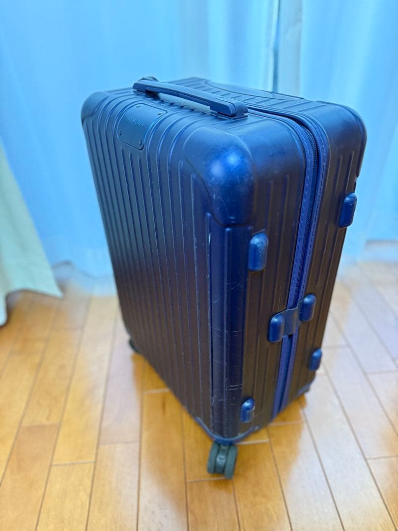 リモワエッセンシャルキャビン機内持ち込み可36L ジャンク品
