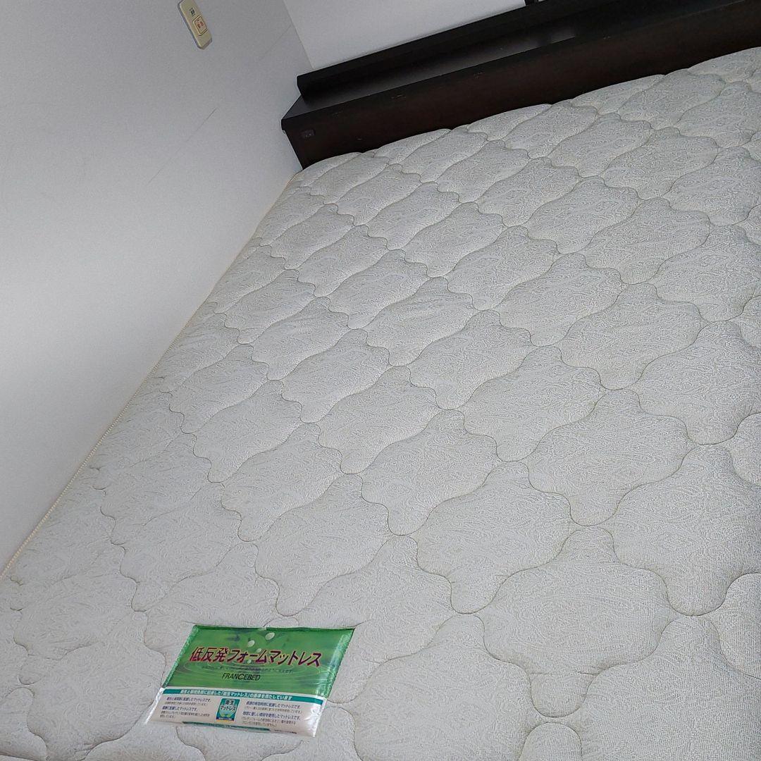 フランスベッド　ダブル　マットレス＆フレーム（引出しタイプ、コンセント付）