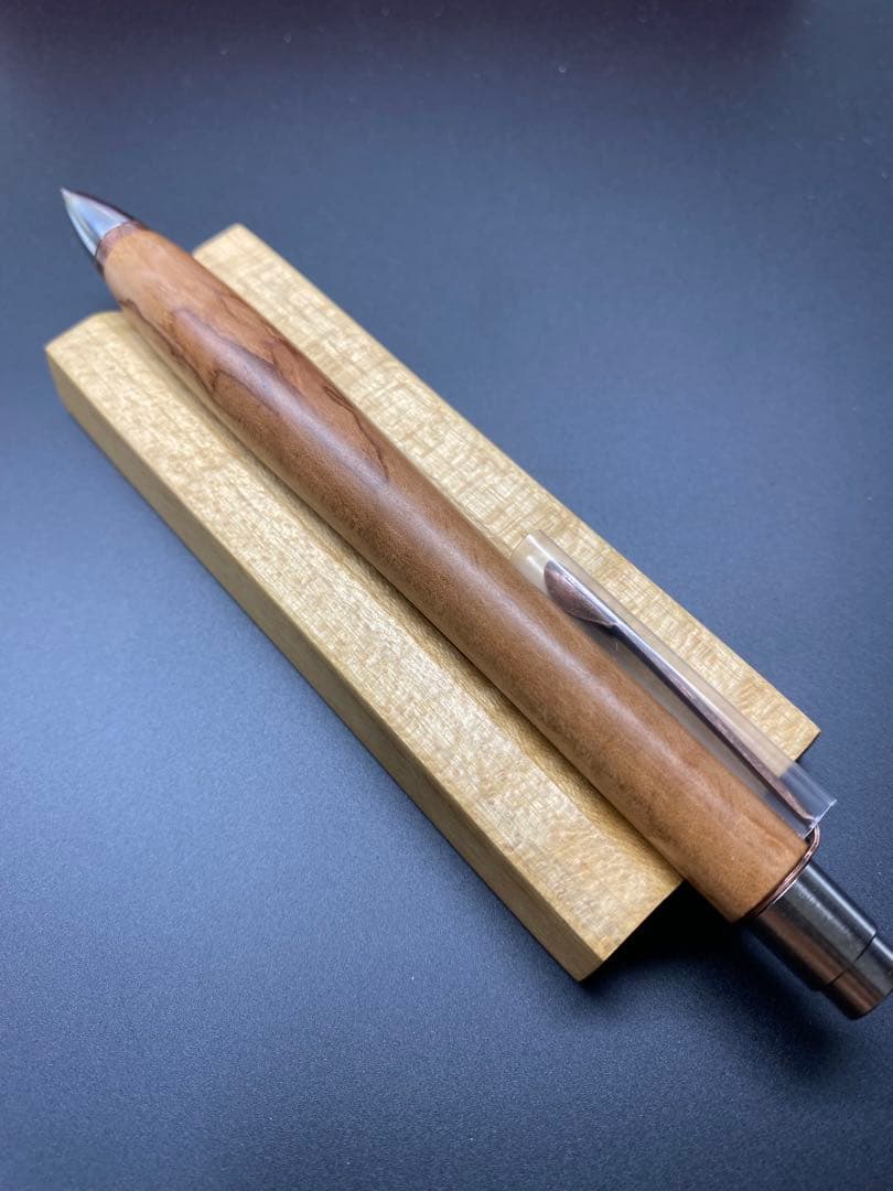 朱椿粋（あけつばき）ボールペン 旧ウッドペンクラフト 椿　数寄屋侘助