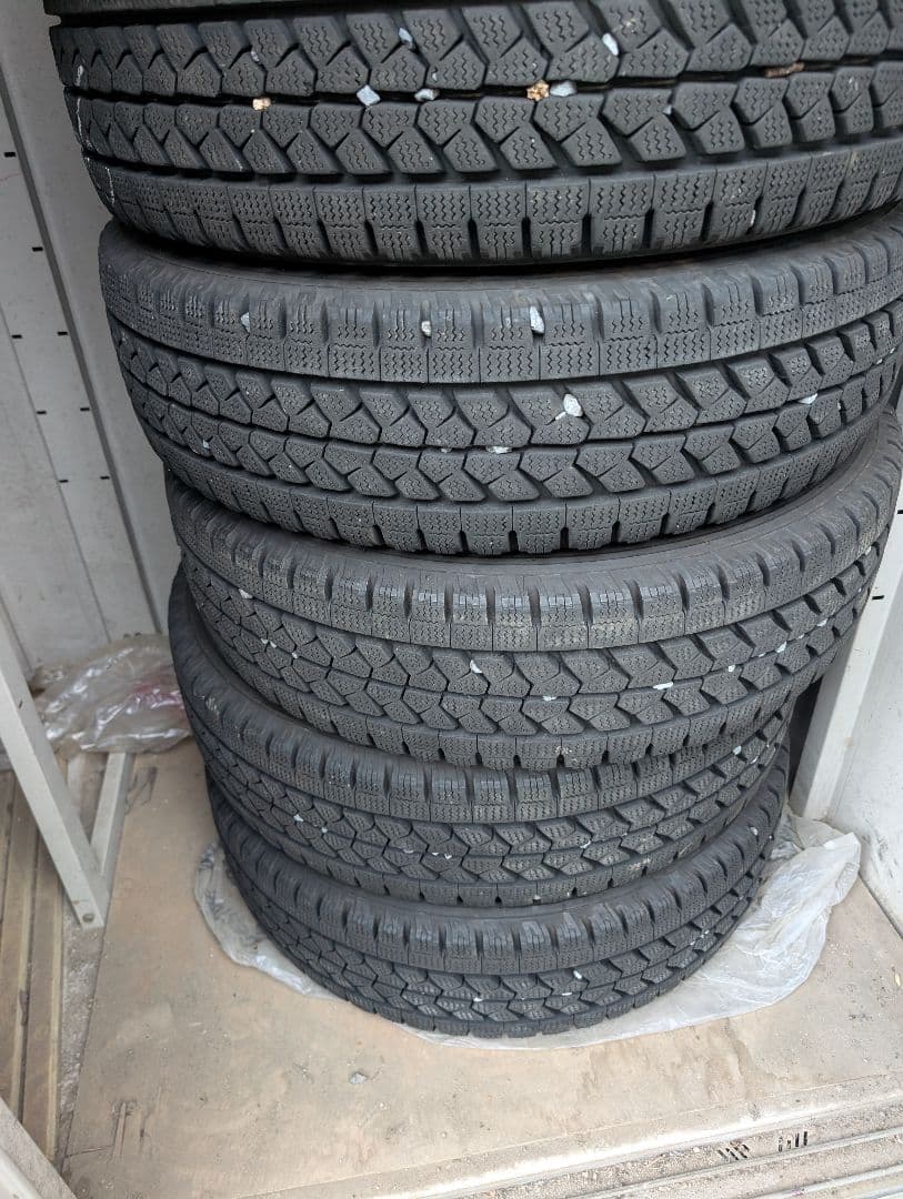 ブリヂストン スタッドレスタイヤ 16インチ