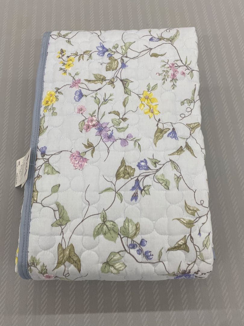 ロマンス　２重ガーゼ敷パッド・V &A・綿１００%・オールシーズン対応・シングル