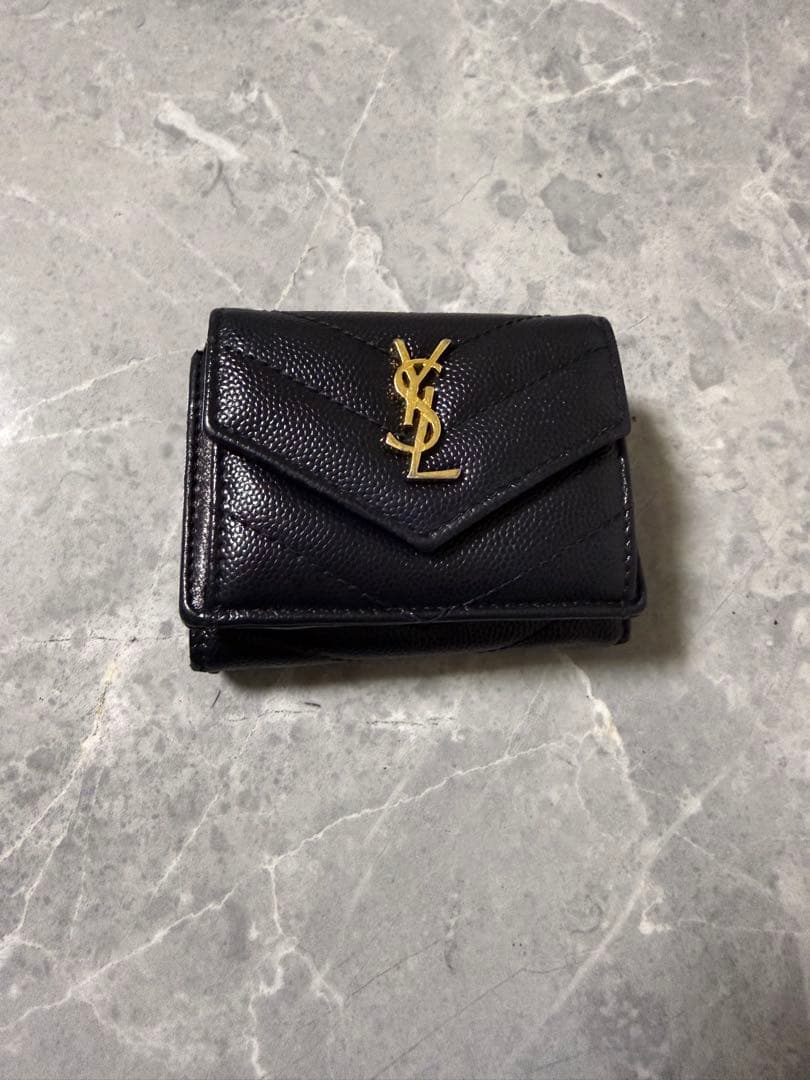 YVES SAINT LAURENT イブサンローラン レザー 三つ折財布