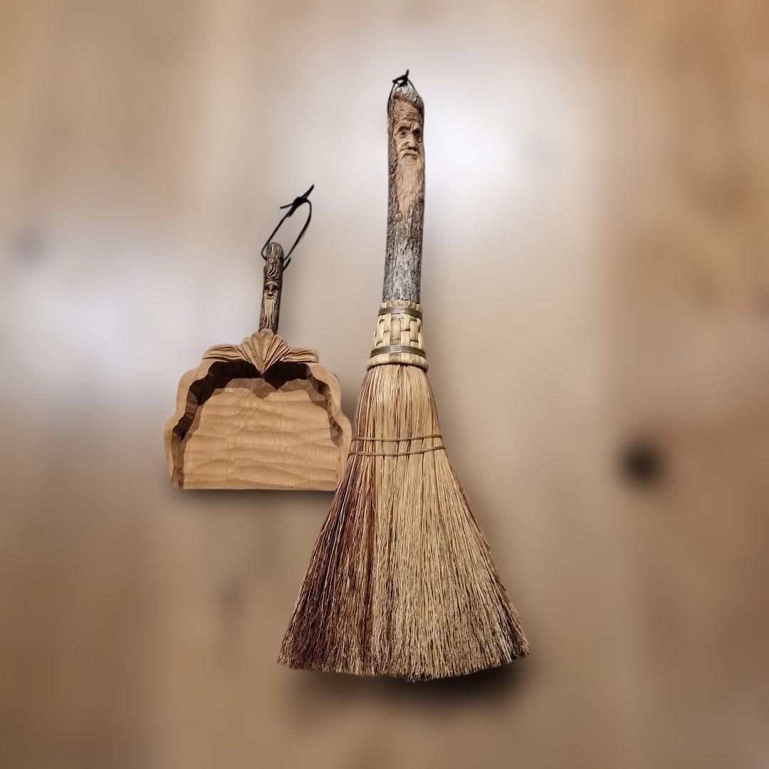 アメリカ製 木彫り天然素材のほうきとちりとりセット