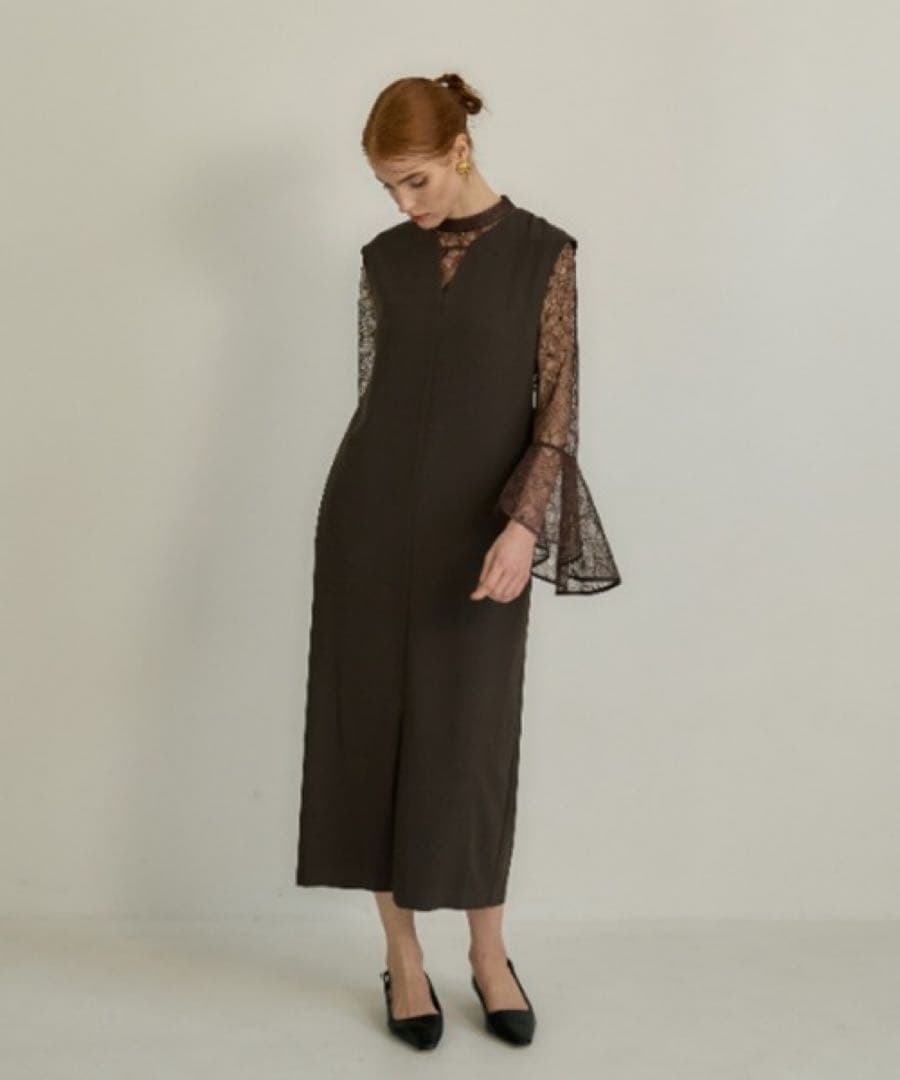 ベルスリーブスリットドレス