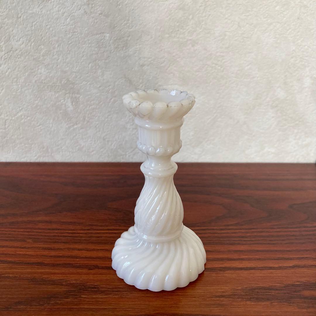 ミルクガラスの燭台　キャンドルスタンド　ドイツ　ヴィンテージ