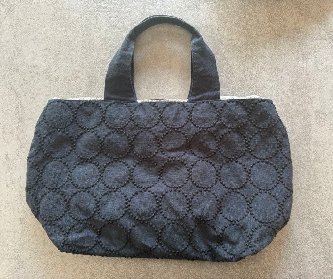 ミナペルホネン パニーニ　タンバリン　ブラック