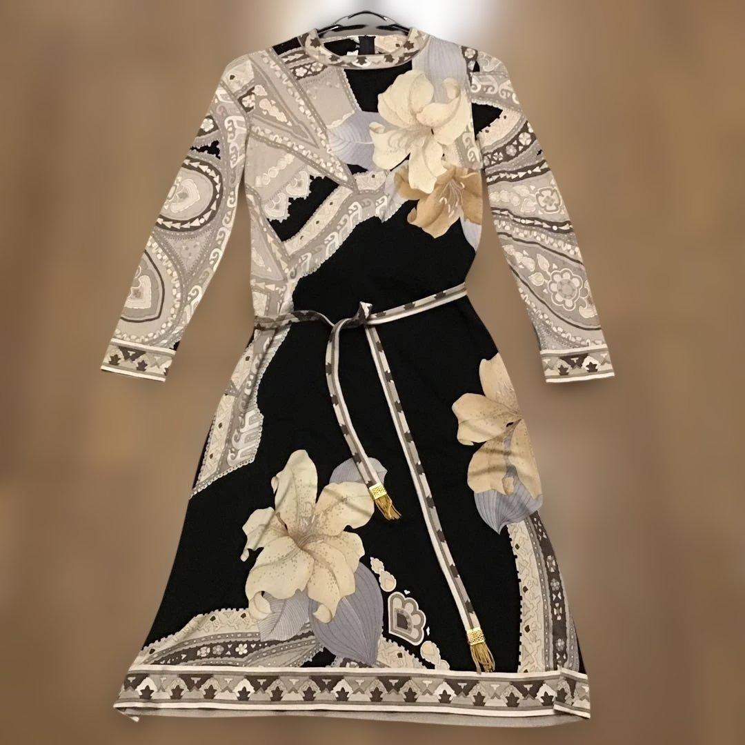 レオナール　シルク長袖ワンピース　ベルト付き