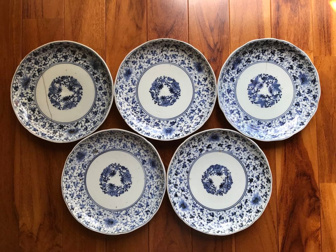 藍柿右衛門 古伊万里染付花唐草輪花中皿　7寸