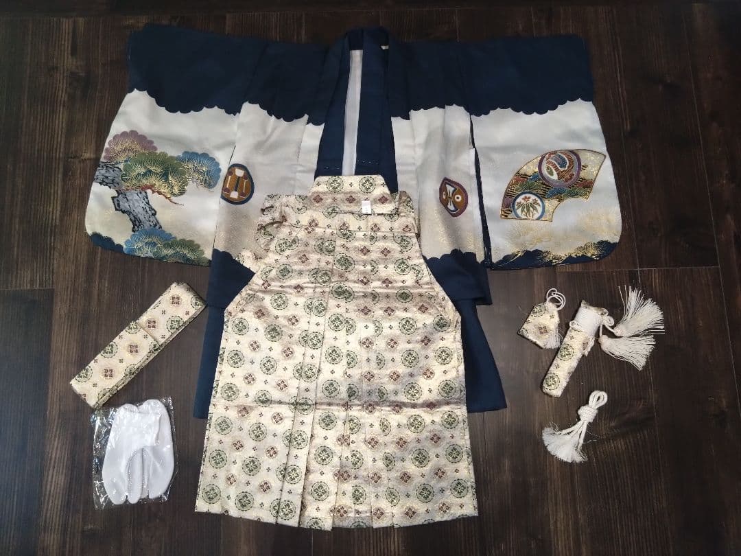 七五三　袴　セット　男の子 青と白の模様 鷹のデザイン