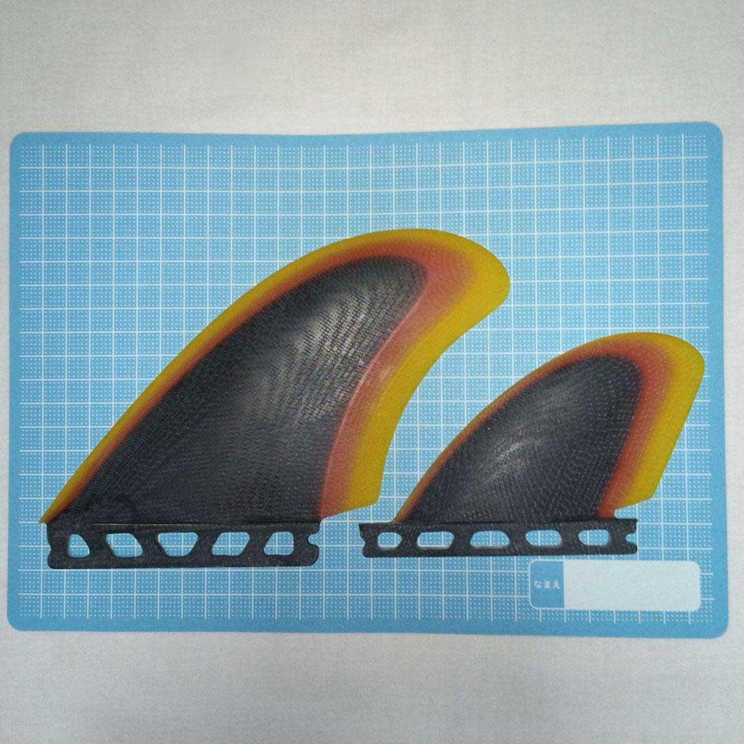 FUTURE クワッドフィン ファイバーグラス製 ★フィッシュ