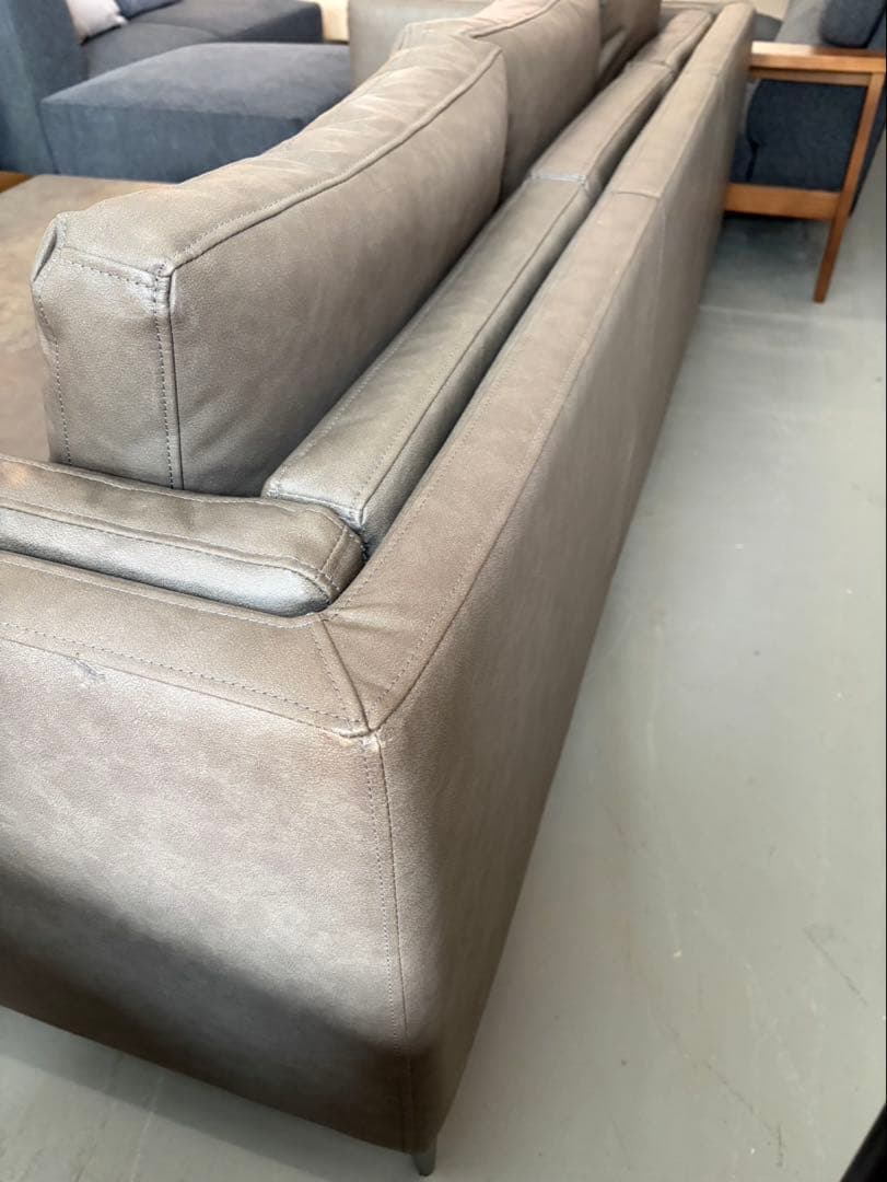 【東京/埼玉/群馬県一部送料込み】MK MAEDA 　グランツ　ソファ