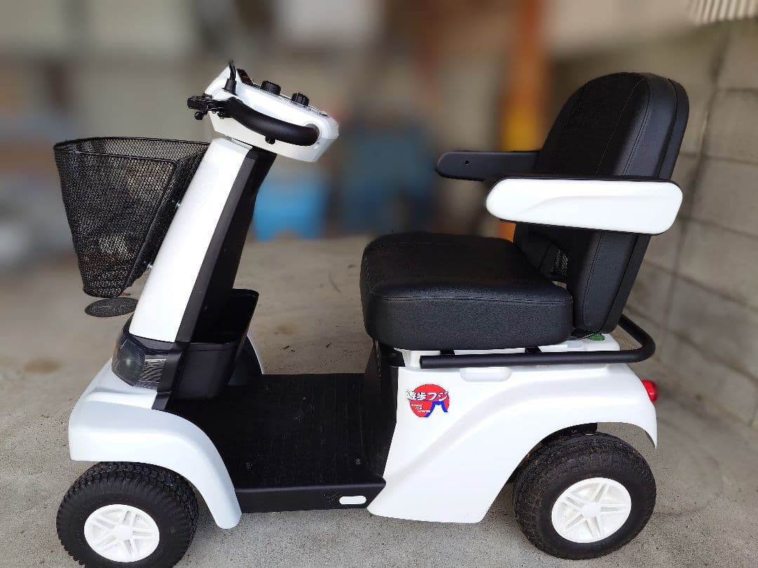 [引取限定] 美品 SERIO セリオ 遊歩フジ セニアカー ホワイト 白