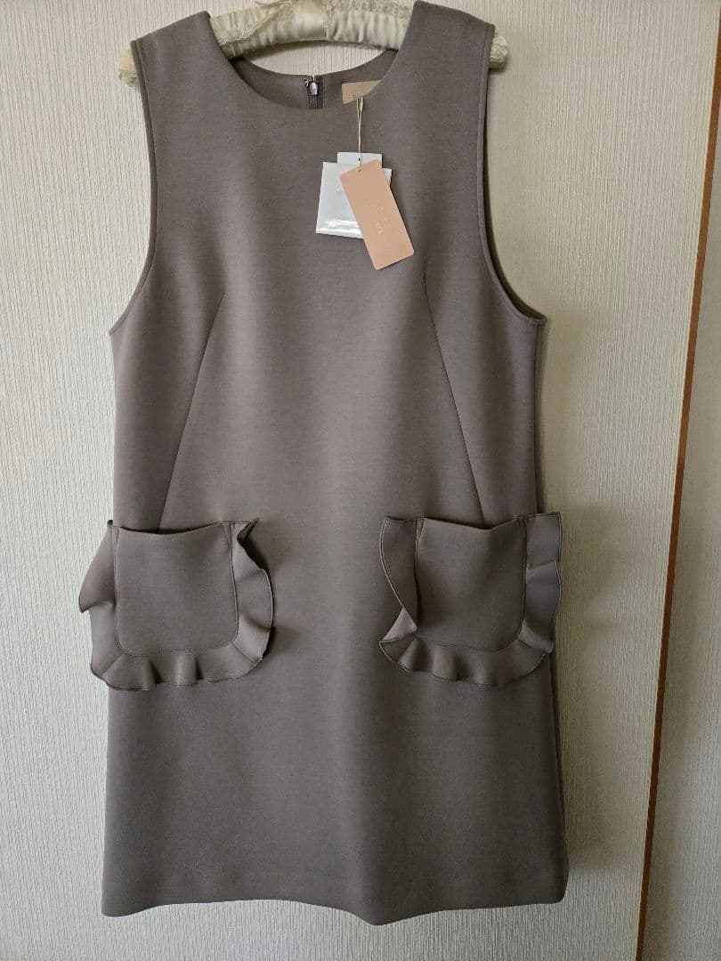 ローズティアラの ジャンパースカート