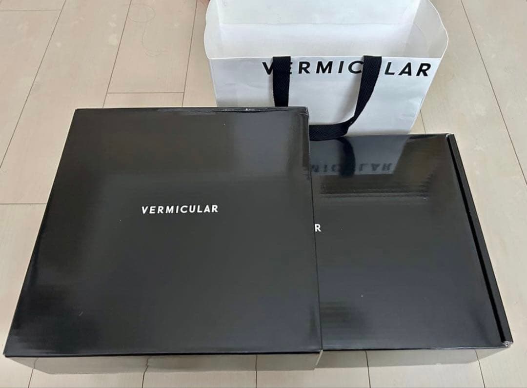 【新品・未使用】バーミキュラフライパン 28㎝ メルセデスベンツ専用リッド蓋付