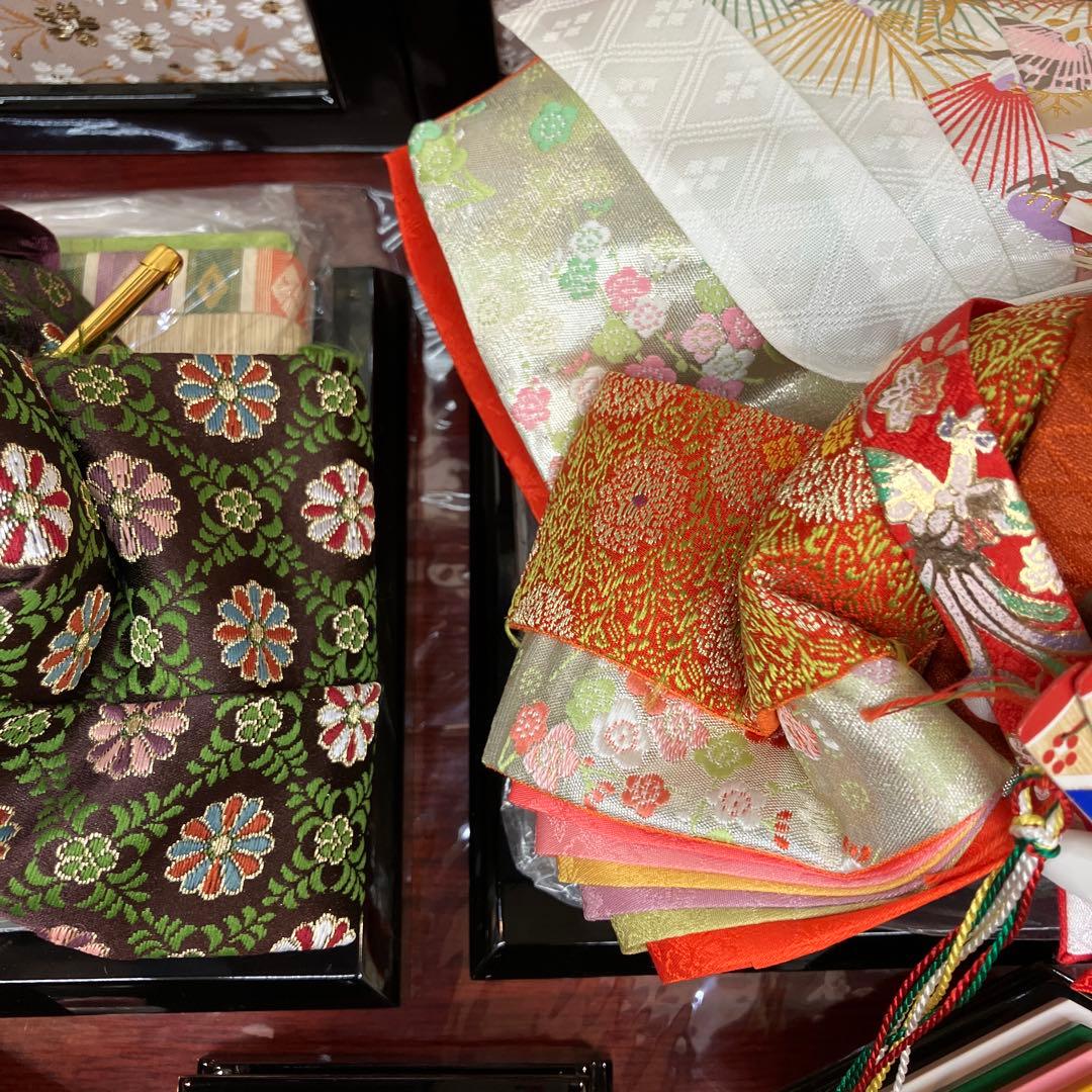 お値下げしました。本仕立て3段五人雛飾り