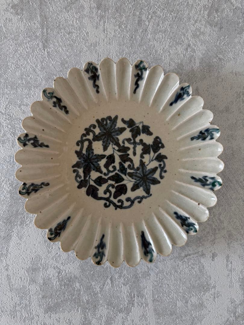 岡さつき　輪花皿