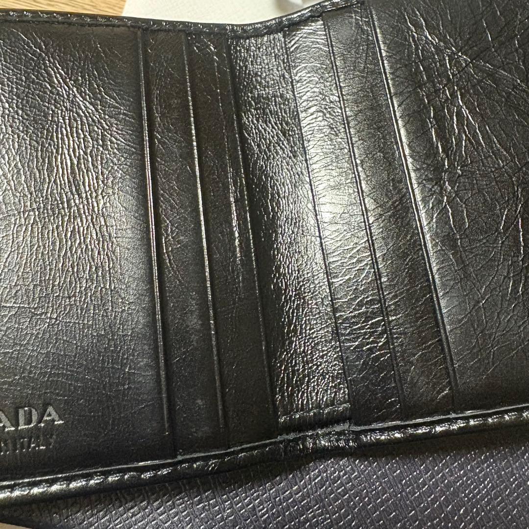 【値下げ】プラダ　美品　ソフトルックスレザー　メンズ二つ折り財布