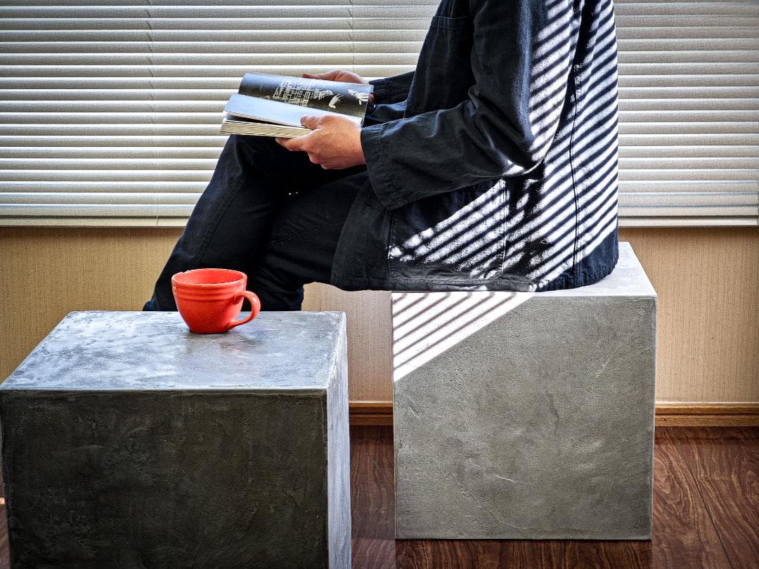 モールテックス製 スタジオ箱馬　モルタルコンクリ風テーブル＆椅子＆踏み台