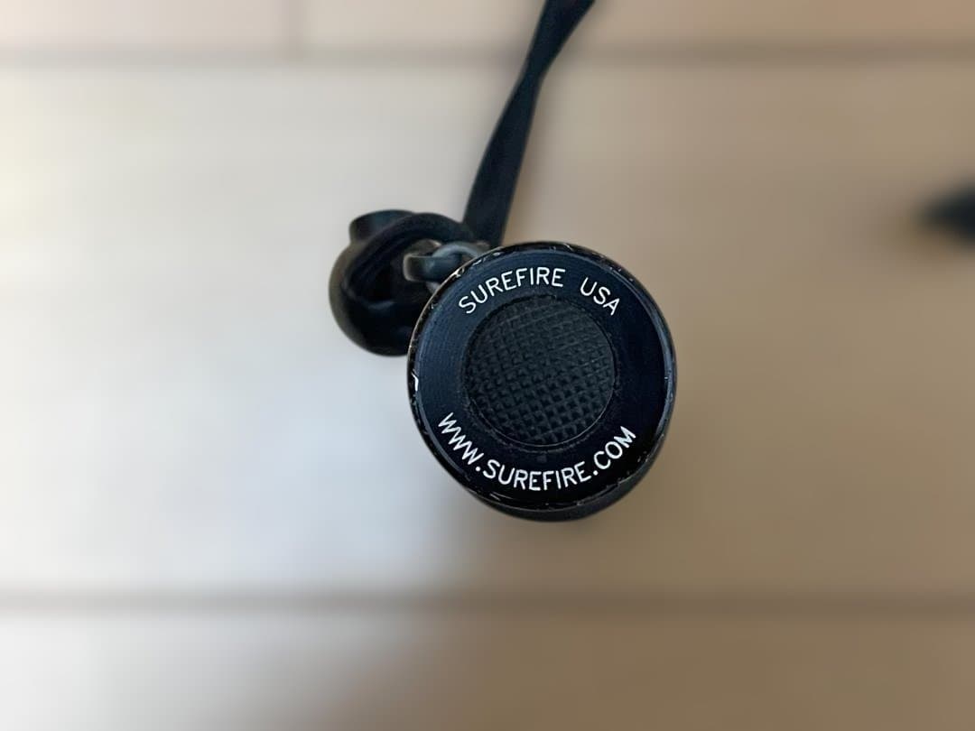 や*た様 SUREFIRE Z3 COMBATLIGHT （CR123A電池×3