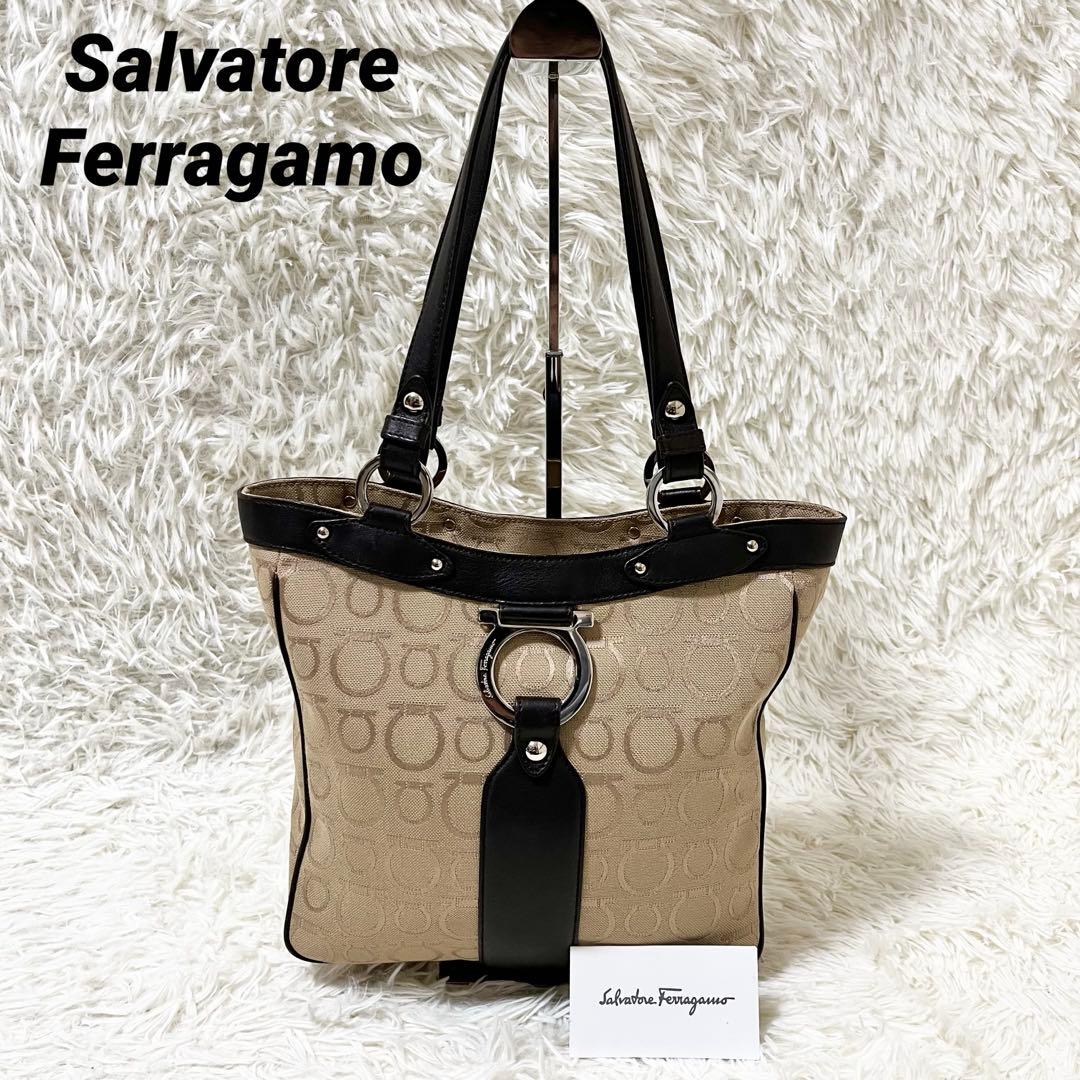 ✨美品✨サルヴァトーレフェラガモ トートバッグ レザー ガンチーニ シルバー金具