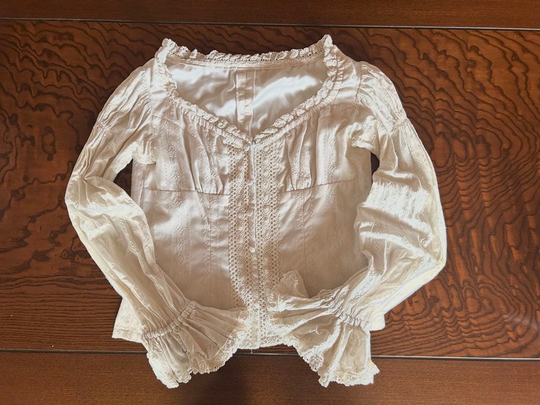 【mica】ソニアジョーンズ アイボリー ブラウス