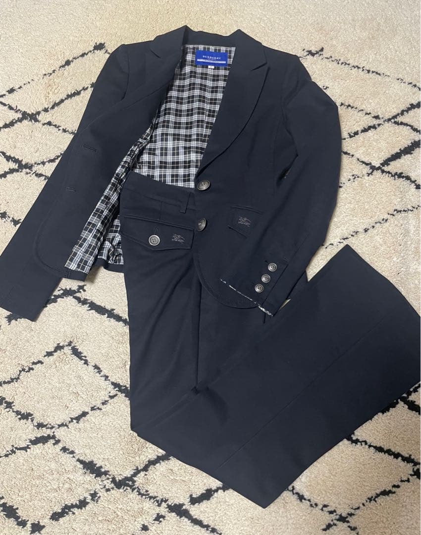 ✨美品✨バーバリーブルーレーベル セットアップ パンツスーツ 黒 ノバチェック
