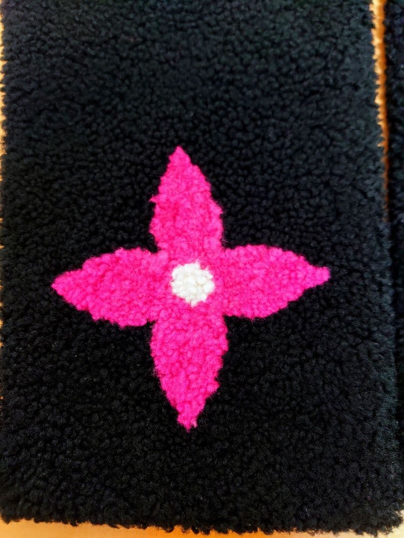 【ほぼ未使用】 ルイヴィトン マフラー　　ムートン テディ ファー マフラー黒