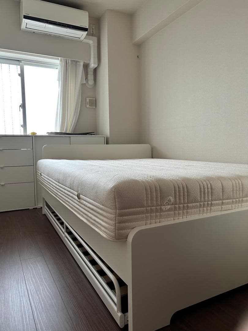 [ダイ様]IKEA ASKVOLL ベッドフレーム 140x200 cm