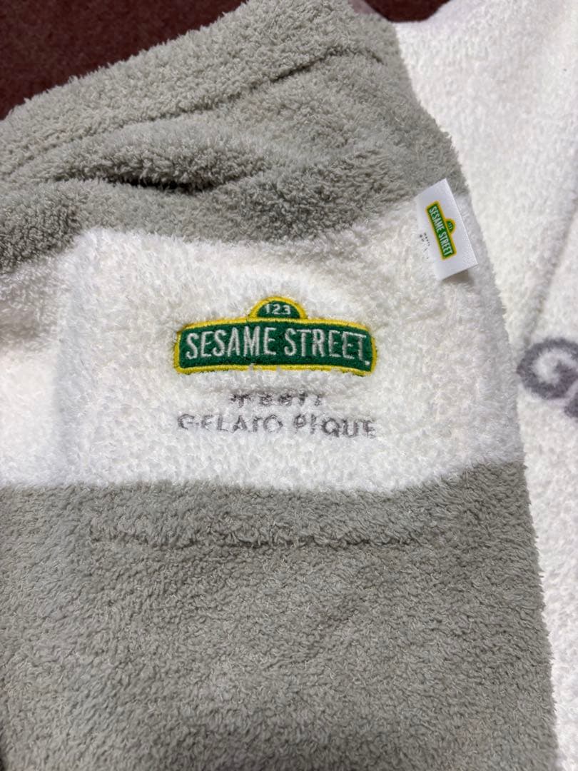 新品タグ付 ジェラートピケ セサミストリート オスカー プルオーバー＆パンツ M