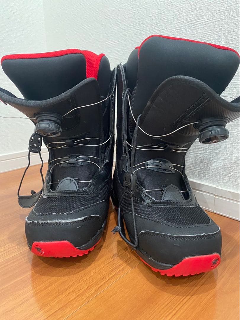 スノーボードブーツ 黒/赤