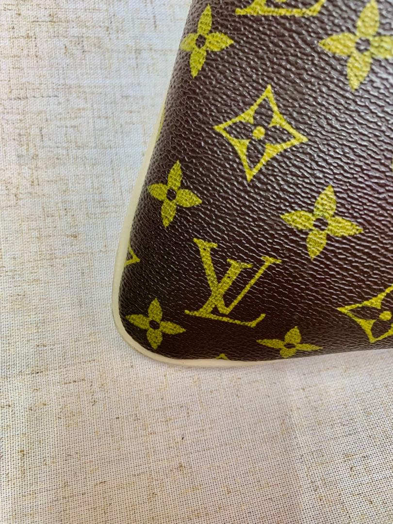 ルイヴィトン　クッション