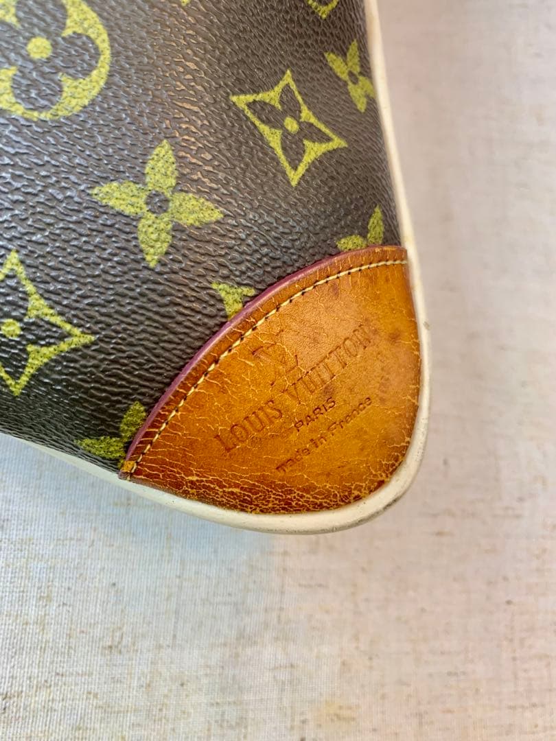 ルイヴィトン　クッション