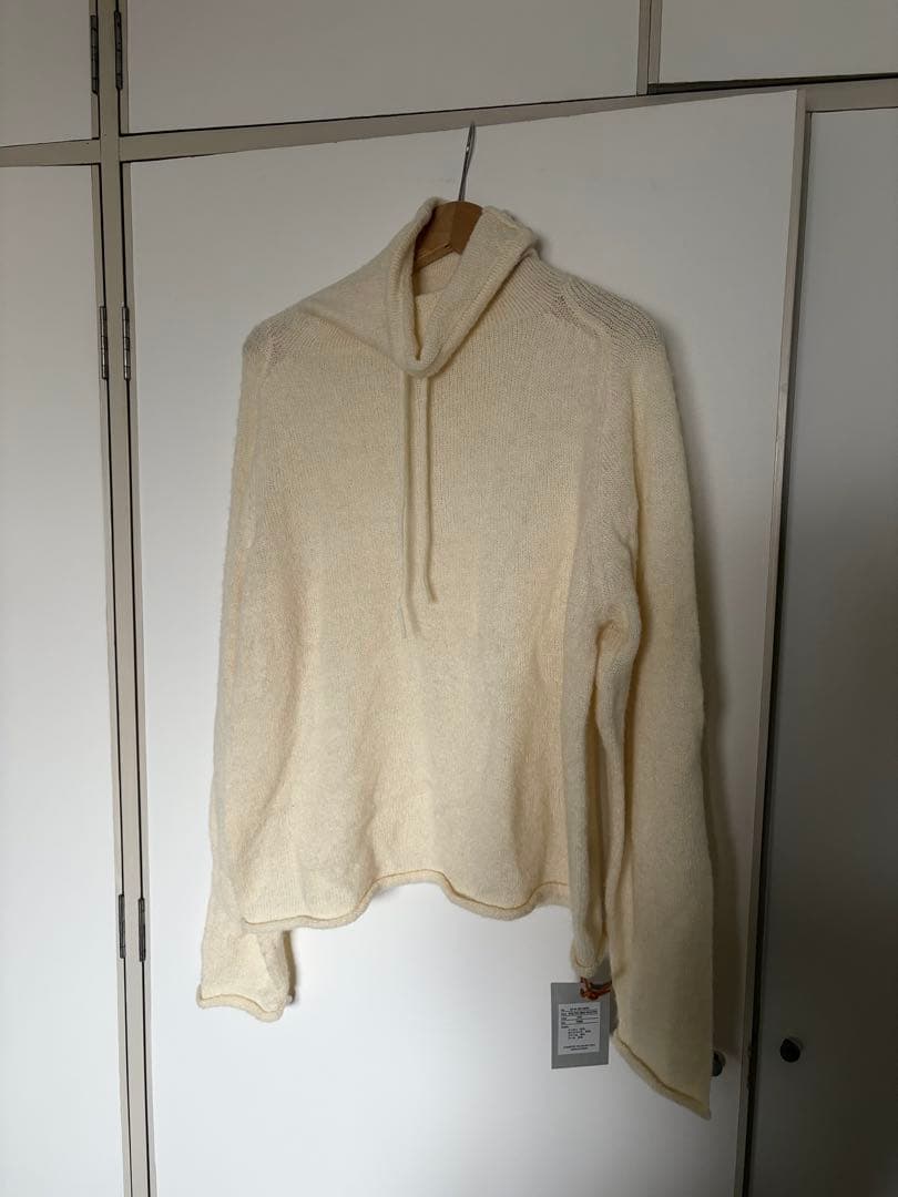 新品未使用　WIDE NECK KNIT TOP