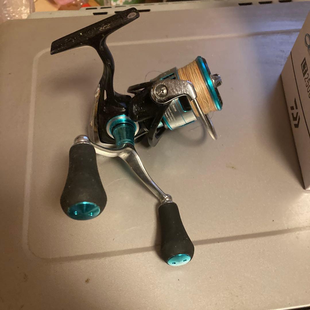 ダイワ Emeraldas LT2500S-DH スピニングリール