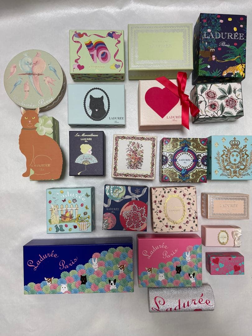 Ladurée マカロン箱 多様なデザイン
