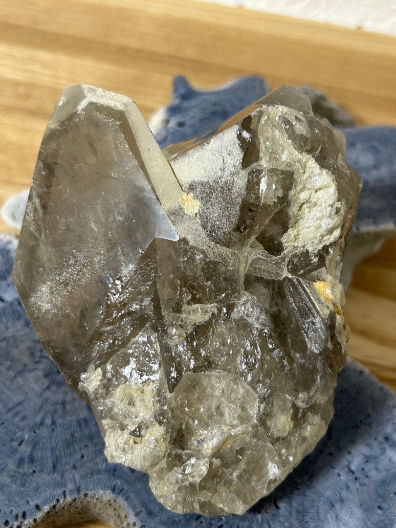スモーキークォーツファントム　カオリナイト共生　天然石