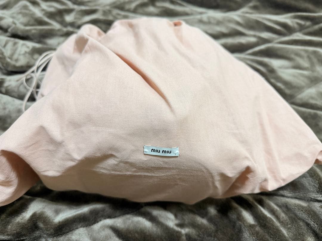 最終値下げ！正規店購入　miumiu ミニバッグ　バッグパック　レシート付