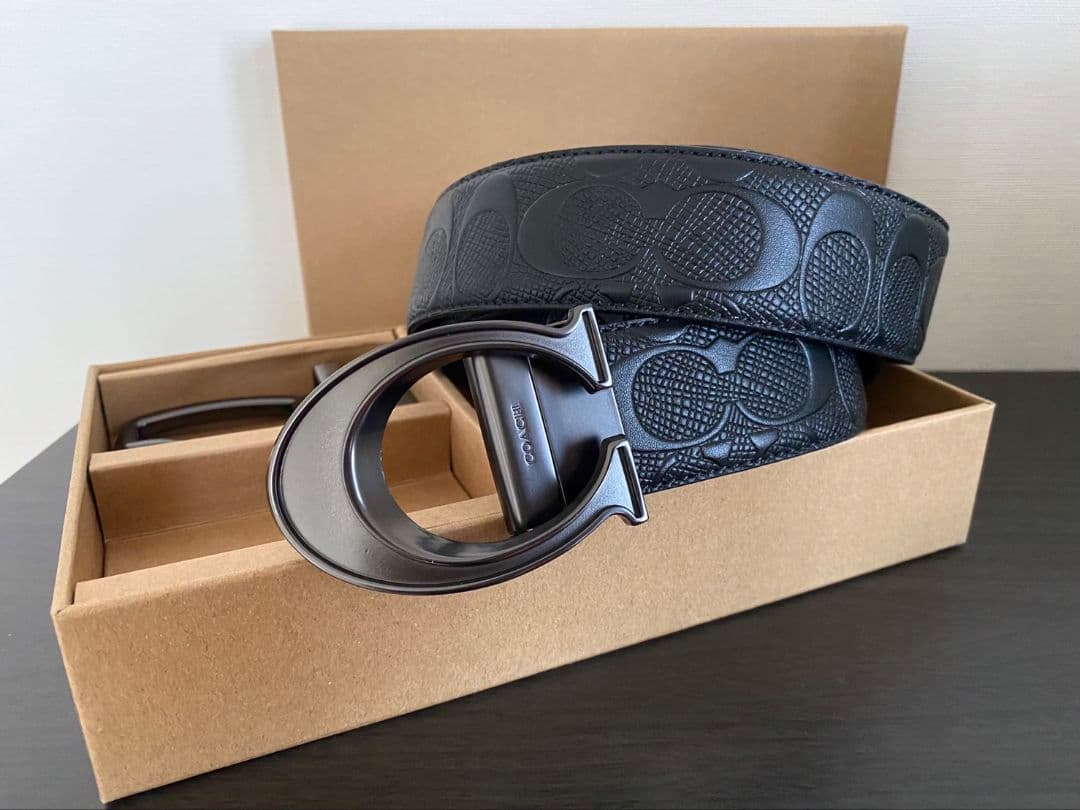 SALE♪コーチ　新品　リバーシブル　シグネチャー　バックル回転可能ベルト