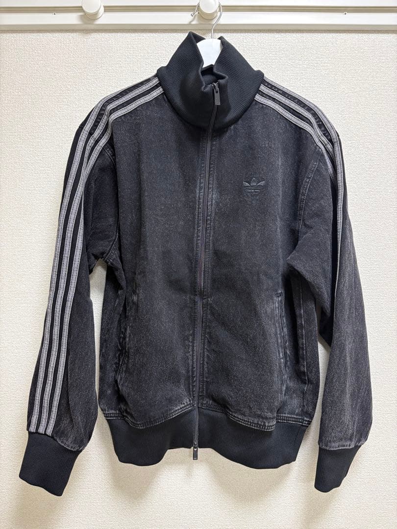 アディダス デニム ファイヤーバード トラックトップ トゥルーブラックデニム M